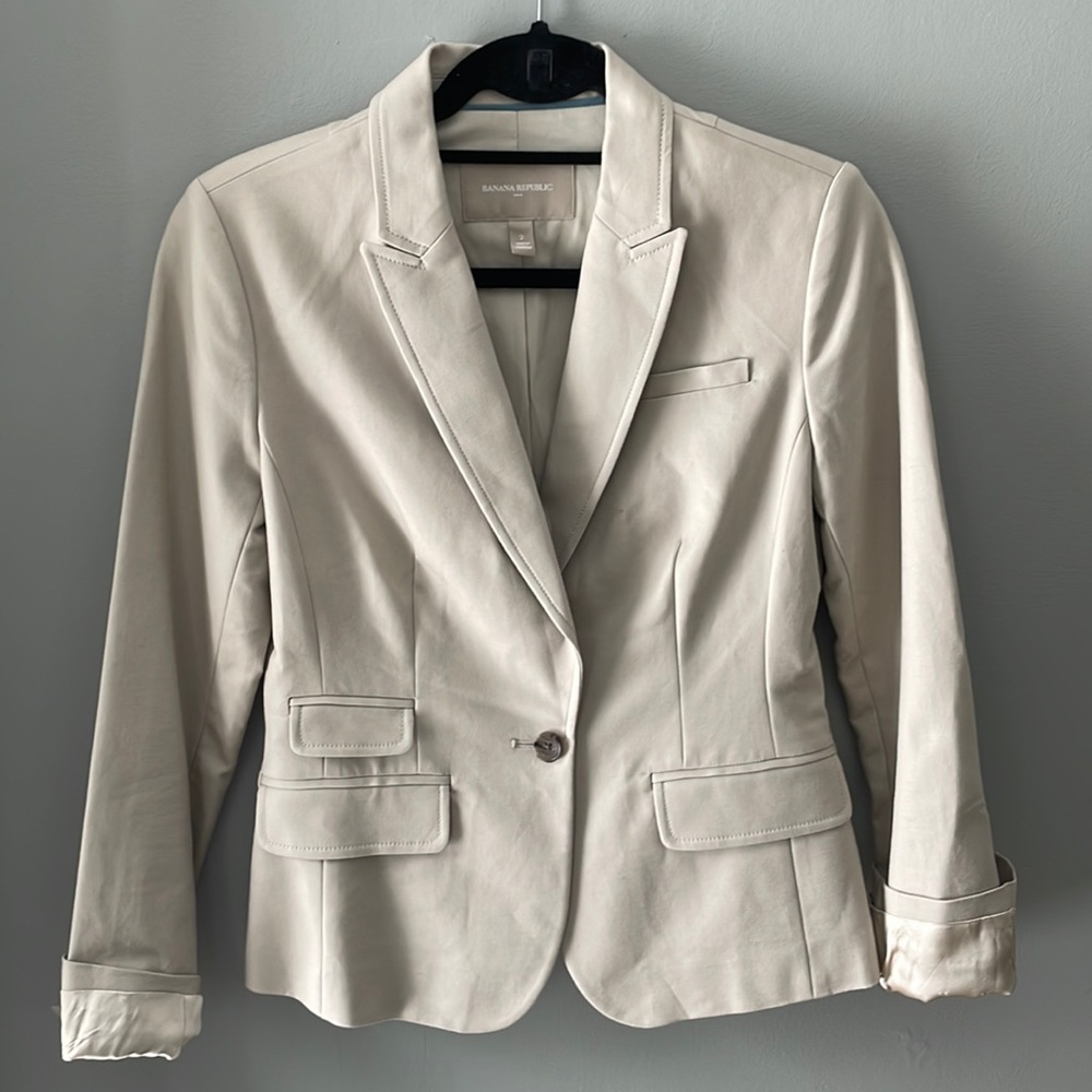NWOT Banana Republic Beige Blazer